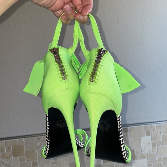 ASOS DESIGN x Christian Cowan bow high heels - Picture 7 of 10